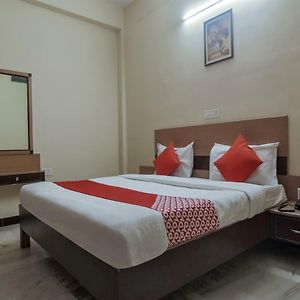Oyo Flagship 17297 Kathir Palace Madurai Main